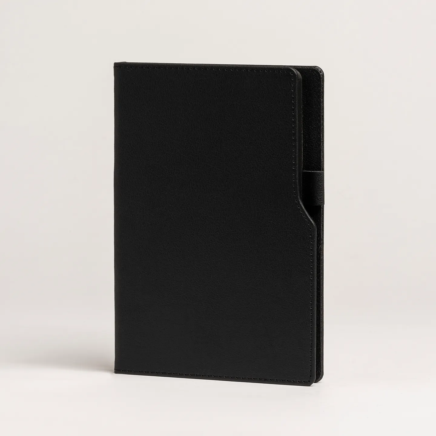 14,5 x 21 cm Termo Deri PU Sert Kapaklı Tarihsiz Defter, 224 Sayfa, 80 gr Ivory Krem Çizgili İç Kağıt, Kenar Boyalı, Kalem Tutuculu Promozone
