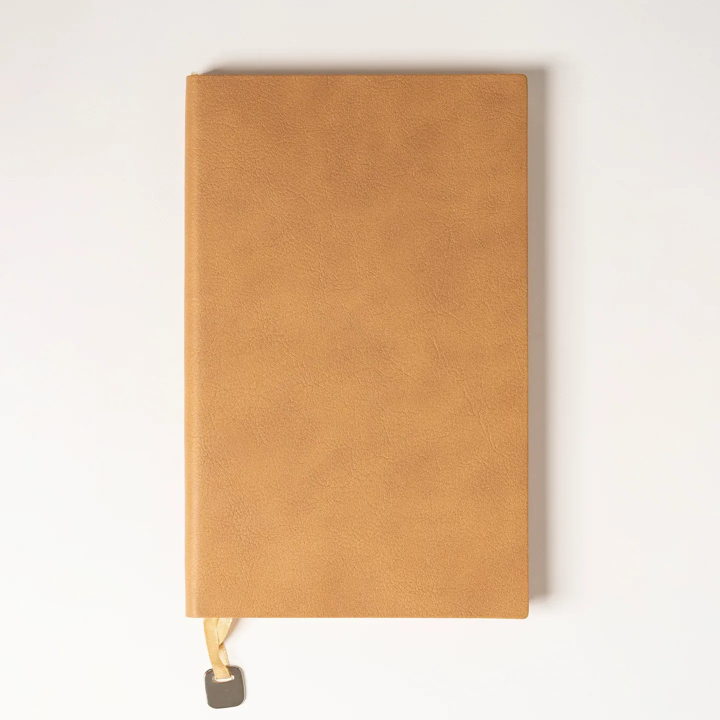 13 x 21 cm Termo PU Deri Esnek Yumuşak Kapaklı Tarihsiz Defter, 196 Sayfa, 80 gr Ivory Krem Çizgili İç Kağıt, Renkli Kenarlı, Metal Tokalı, Karton Kılıflı Promozone